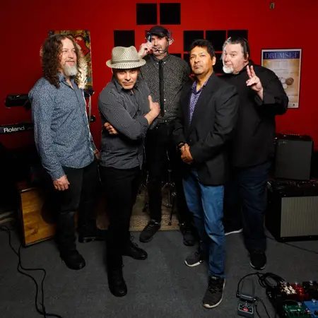 Upbeat Vibe Collective Bellingham, WA cover band photo 5